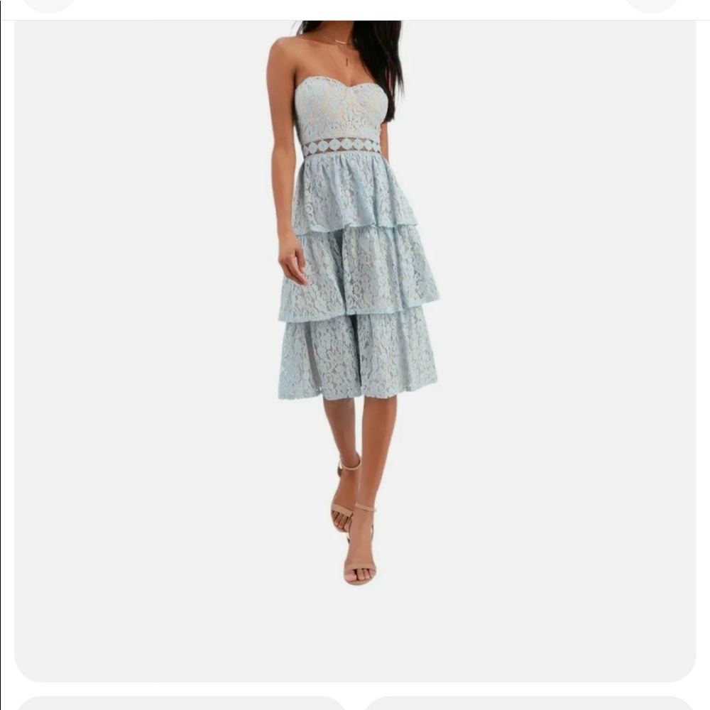 Excellent used condition Lulu’s blue lace strapless midi dress XS